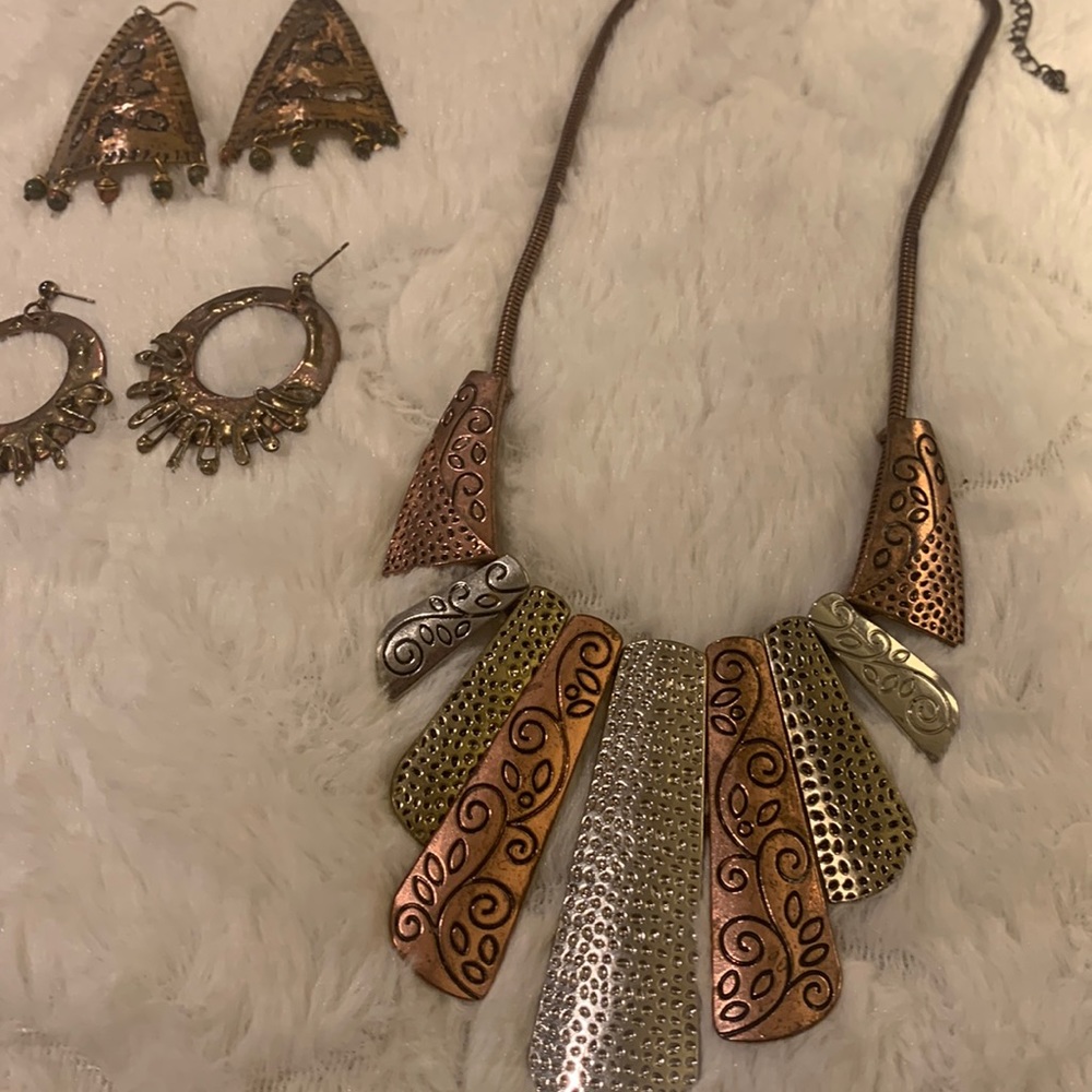 Statement‎ Necklace Copper,silver and gold tone .2 pairs earrings
